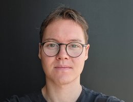 Agent Jonathan Bubenzer