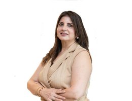 Agent Karishma Lakhwani