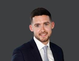 العميل Paddy Devine