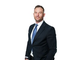 العميل Aegean Clarke