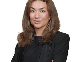 العميل Dina  Xanders