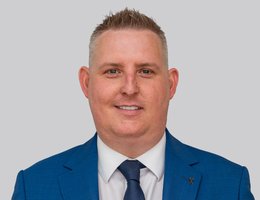 Agent Martin Ray