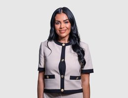 العميل Jennifer Burt