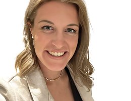 العميل Amy van der Linden