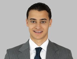 العميل Callum Bull