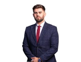 العميل Lorcan Alty