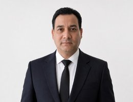 العميل Amit  Malhotra Virender Malhotra 