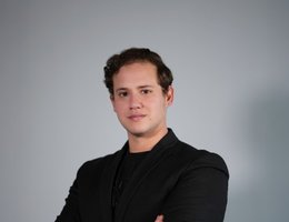 العميل Elias Javier  Hadid Maciel