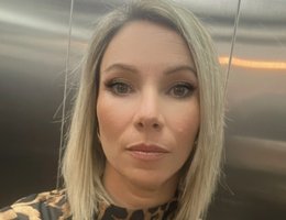 العميل Sandra guardia