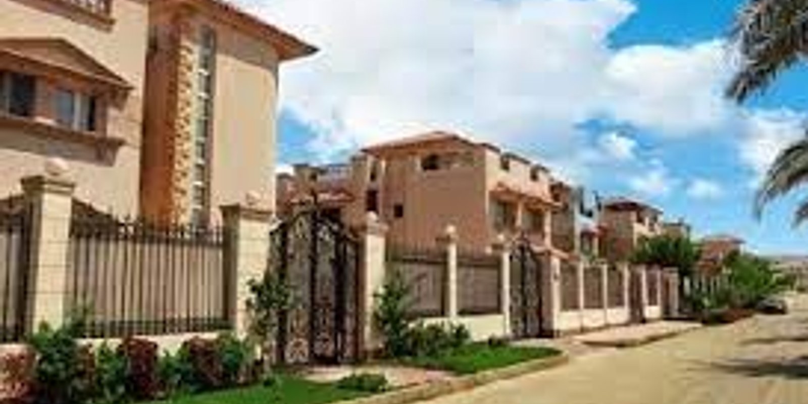 صورة Hero - كمبوندات الشيخ زايد, الشيخ زايد, الجيزة  في Constec Development Company من  Royal City