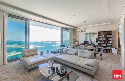 Living / Dining Room image for: Apartment - 2 Bedrooms - 2 Bathrooms for sale in The Palm Tower - Palm Jumeirah - Dubai, Image 1
