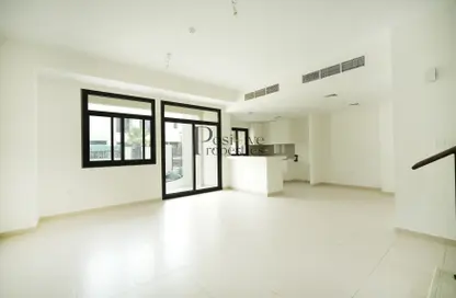 Townhouse - 3 Bedrooms - 3 Bathrooms for rent in Noor Townhouses - Town Square - Dubai