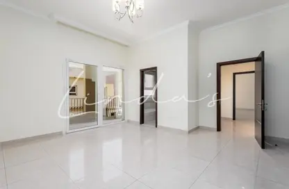 Empty Room image for: Villa - 5 Bedrooms - 7 Bathrooms for rent in Jumeirah 1 - Jumeirah - Dubai, Image 1