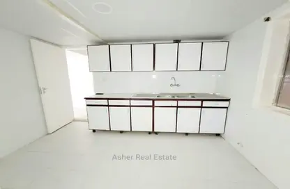 Apartment - 3 Bedrooms - 2 Bathrooms for rent in Al Murjan Tower - Al Majaz 2 - Al Majaz - Sharjah