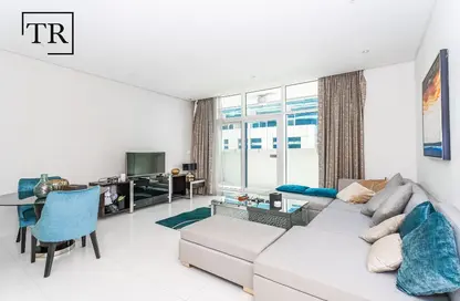 Apartment - 1 Bedroom - 2 Bathrooms for sale in Bay's Edge - Business Bay - Dubai