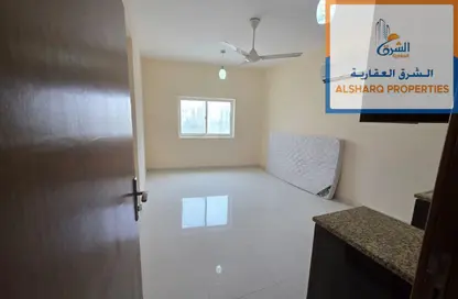 شقة - 1 حمام للايجار في مساكن كورنيش عجمان - طريق كورنيش عجمان - عجمان