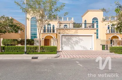 Villa - 4 Bedrooms - 3 Bathrooms for rent in Legacy Nova Villas - Jumeirah Park - Dubai