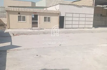 سكن عمال - استوديو - 8 حمامات للايجار في المنطقة الصناعية رقم 17 - المنطقة الصناعية بالشارقة - الشارقة