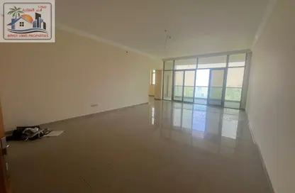Apartment - 4 Bedrooms - 6 Bathrooms for rent in Al Majaz 3 - Al Majaz - Sharjah