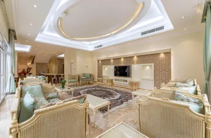 Living Room image for: Villa - 5 Bedrooms for rent in Barsha South Villas - Al Barsha South - Al Barsha - Dubai, Image 1