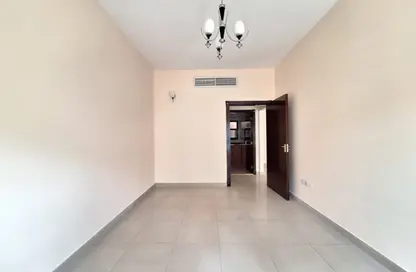Apartment - 1 Bedroom - 2 Bathrooms for rent in Muwailih Building - Muwaileh - Sharjah