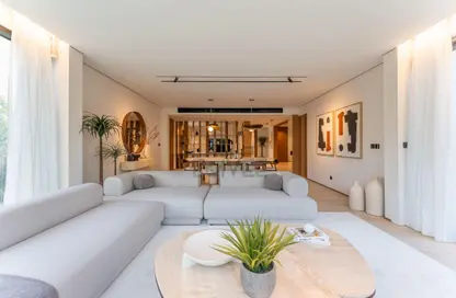 Villa - 5 Bedrooms - 6 Bathrooms for sale in Meadows 9 - Meadows - Dubai