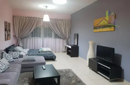 Living Room image for: Apartment - 3 Bathrooms for rent in Ajman One Towers - Al Sawan - Ajman, Image 1