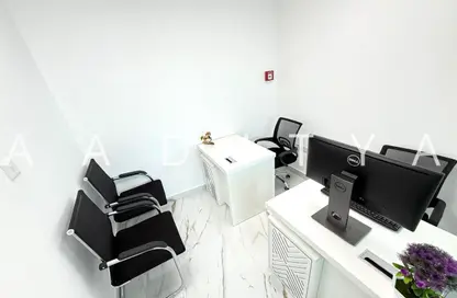 مكتب - استوديو - 1 حمام للايجار في فاطمه محمد احمد بن سليمان - الرفاعة - بر دبي - دبي