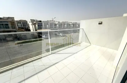 Apartment - 3 Bedrooms - 3 Bathrooms for rent in Albizia - Damac Hills 2 - Dubai