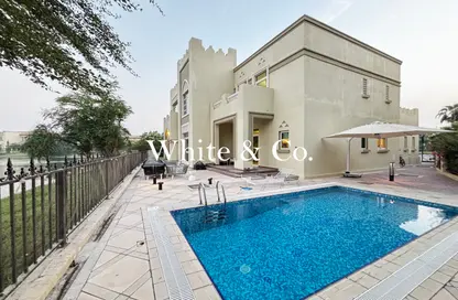فيلا - 4 غرف نوم - 5 حمامات للايجار في قاعة الإحتفالات - الطراز  الإسلامي - جزر الجميرا - دبي