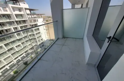 Apartment - 2 Bedrooms - 2 Bathrooms for rent in Oasis Residences - Masdar City - Abu Dhabi