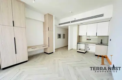 Apartment - Studio - 1 Bathroom for rent in Empire Residence - Jumeirah Village Circle - Dubai