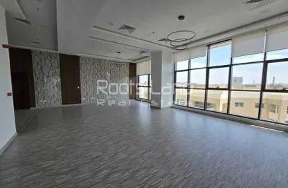 Office Space - Studio - 2 Bathrooms for rent in Al Hudaiba Mall - Al Hudaiba - Al Satwa - Dubai