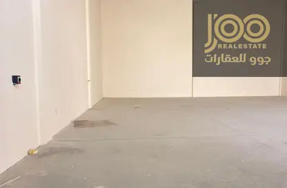 مستودع - استوديو - 1 حمام للايجار في أم الثعوب - أم القيوين