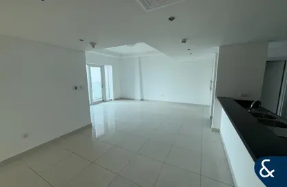Apartment - 3 Bedrooms - 3 Bathrooms for sale in Damac Heights - Dubai Marina - Dubai