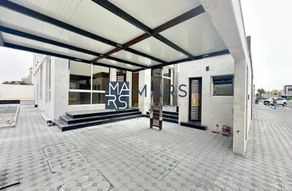 Villa - 5 Bedrooms - 7+ Bathrooms for rent in Hoshi 1 - Hoshi - Al Badie - Sharjah