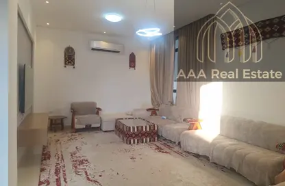 Villa - 5 Bedrooms - 5 Bathrooms for rent in Al Aweer 1 - Al Aweer - Dubai