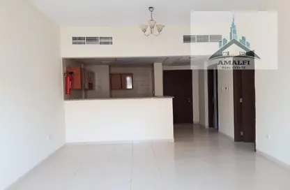 شقة - غرفة نوم - 2 حمامات للايجار في N-09 - طراز فارسي - المدينة الدولية - دبي