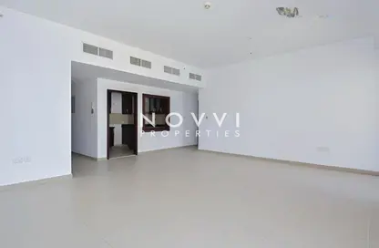 Empty Room image for: Apartment - 2 Bedrooms - 2 Bathrooms for rent in Bahar 1 - Bahar - Jumeirah Beach Residence - Dubai, Image 1