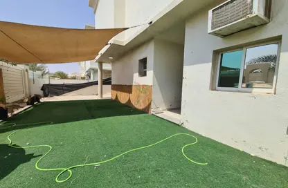 فيلا - 4 غرف نوم - 6 حمامات للايجار في رملة زاخر - زاخر - العين