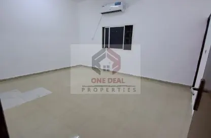 Apartment - 1 Bedroom - 1 Bathroom for rent in Al Jimi - Al Ain