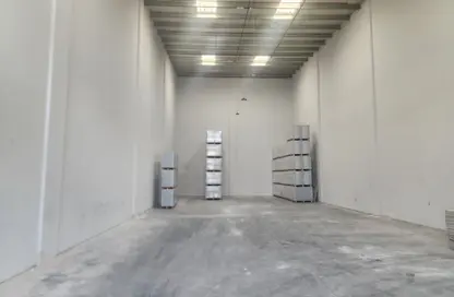 Warehouse - Studio - 1 Bathroom for rent in Al Jurf 2 - Al Jurf - Ajman Downtown - Ajman