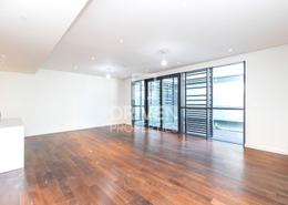 Empty Room image for: Apartment - 1 bedroom - 2 bathrooms for sale in Building 9 - City Walk - Dubai, Image 1