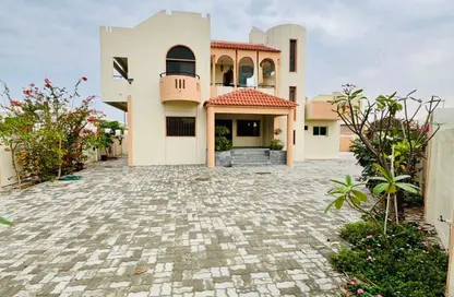 فيلا - استوديو - 5 حمامات للايجار في المرقاب - الحيرة - الشارقة