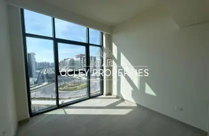Empty Room image for: Apartment - 2 Bedrooms - 2 Bathrooms for sale in AZIZI Riviera 47 - Meydan One - Meydan - Dubai, Image 1