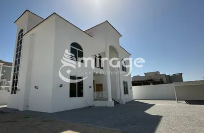 Villa - 5 Bedrooms - 7 Bathrooms for sale in Mohamed Bin Zayed City - Abu Dhabi