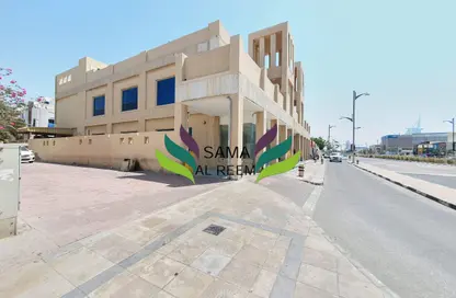 Villa - Studio - 4 Bathrooms for rent in Umm Suqeim 2 Villas - Umm Suqeim 2 - Umm Suqeim - Dubai