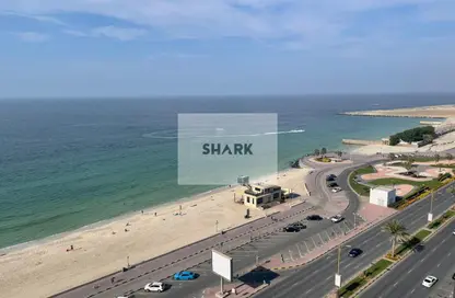 شقة - 3 غرف نوم - 4 حمامات للبيع في مساكن كورنيش عجمان - طريق كورنيش عجمان - عجمان