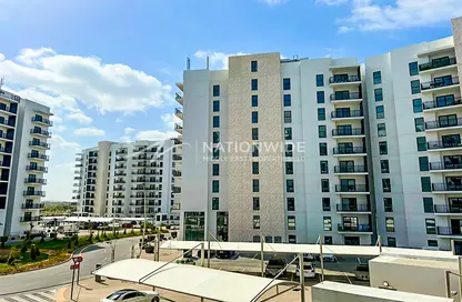 Apartment - 3 Bedrooms - 4 Bathrooms for sale in Waters Edge - Yas Island - Abu Dhabi
