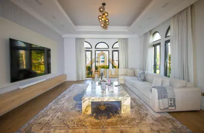 Villa - 5 Bedrooms - 6 Bathrooms for sale in Canal Cove Frond H - Canal Cove Villas - Palm Jumeirah - Dubai